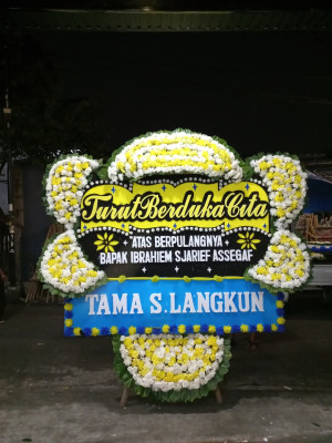 Papan Bunga Duka di Rurukan